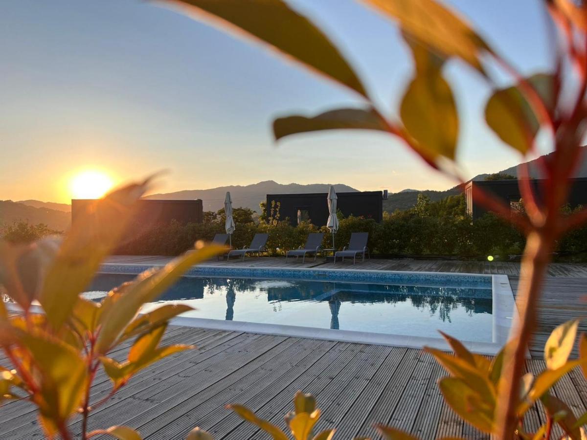 Flandra Glamping Hotell Corbeni Eksteriør bilde