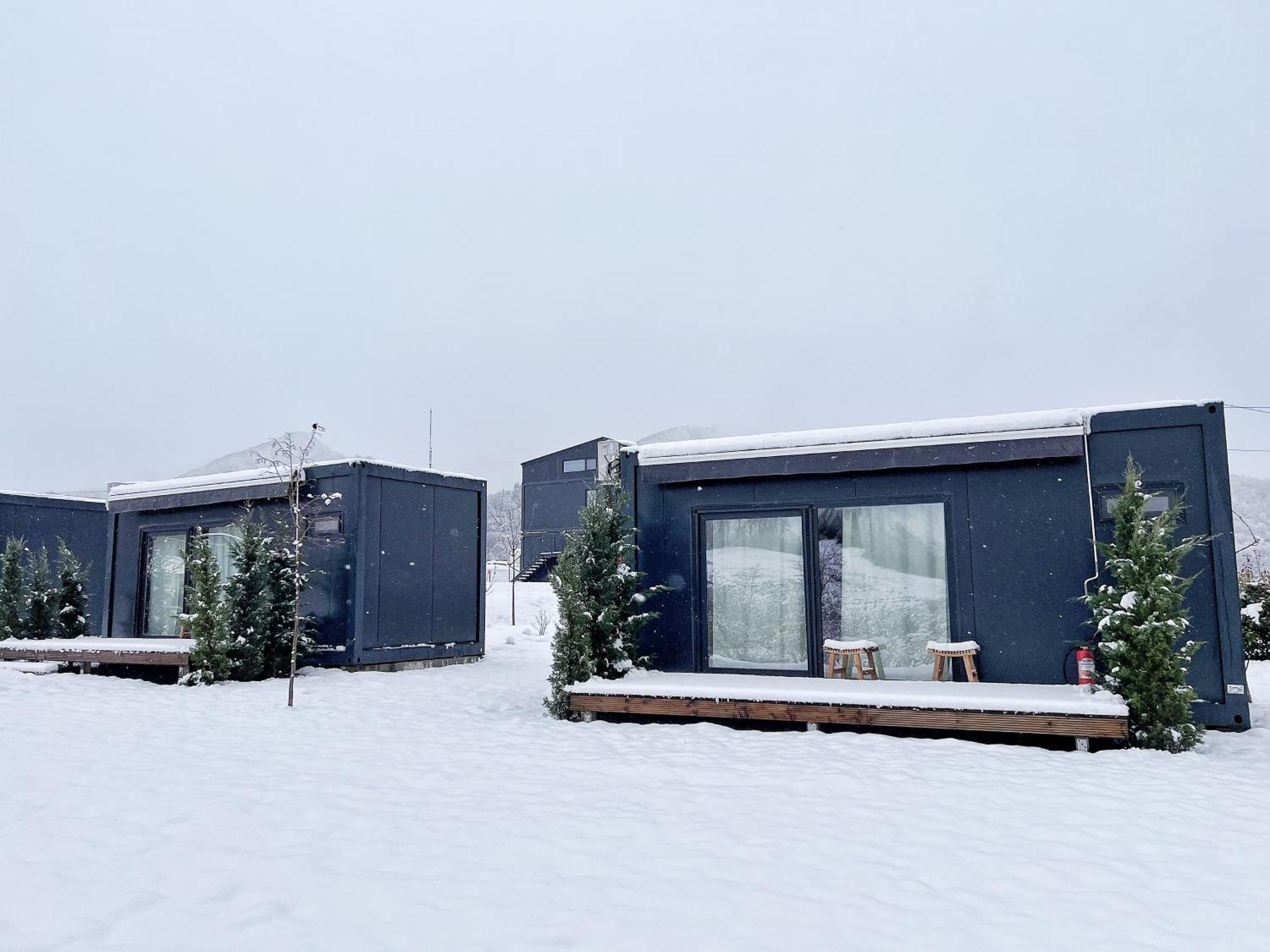 Flandra Glamping Hotell Corbeni Eksteriør bilde