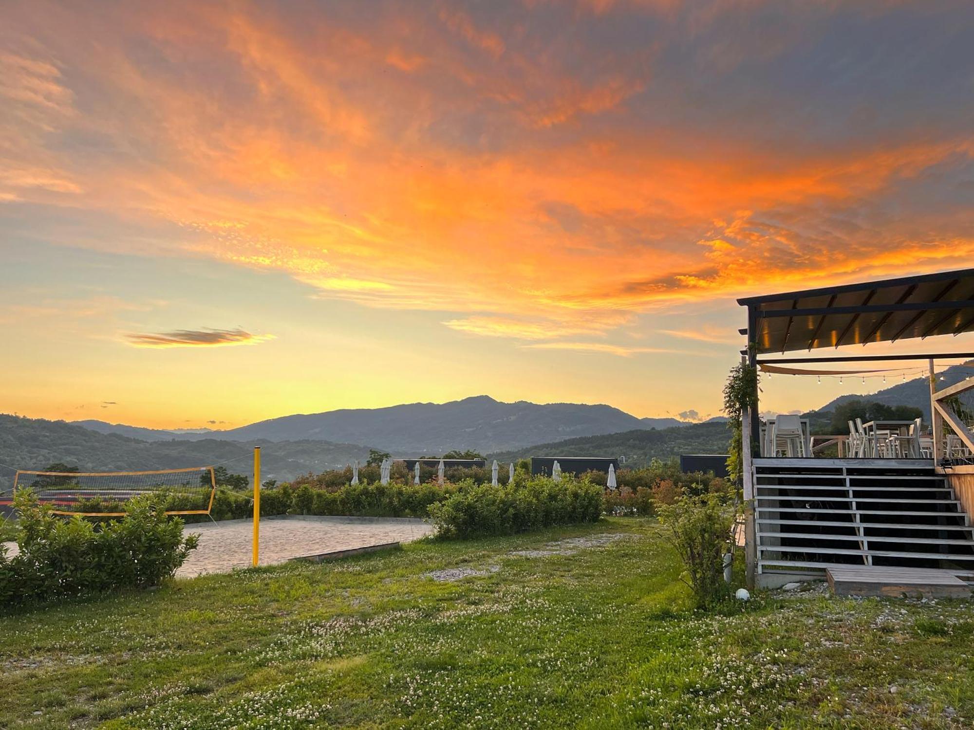 Flandra Glamping Hotell Corbeni Eksteriør bilde